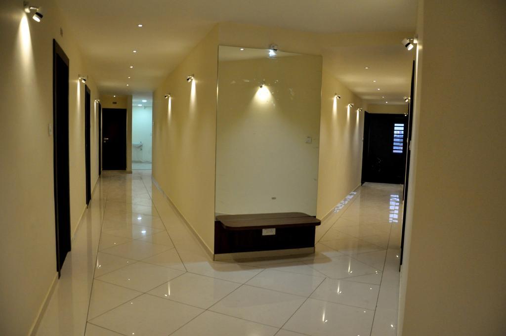 Shivdhara Hotel & Residence Rajkot Zimmer foto