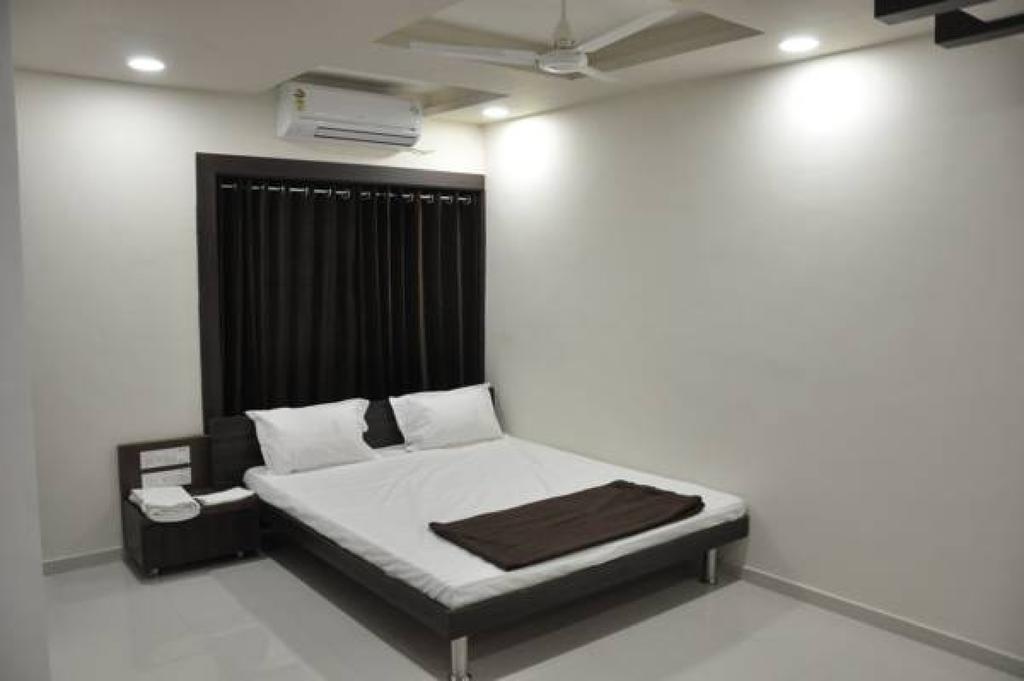 Shivdhara Hotel & Residence Rajkot Exterior foto
